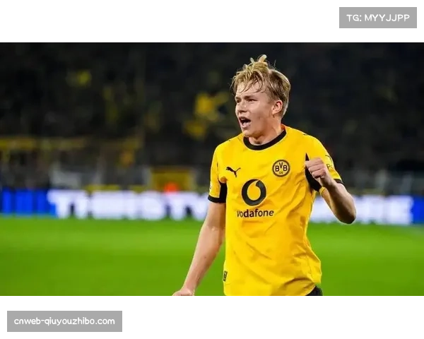 谢什科替补登场锁定胜局 曼联新援中锋展现门前冷静终结能力